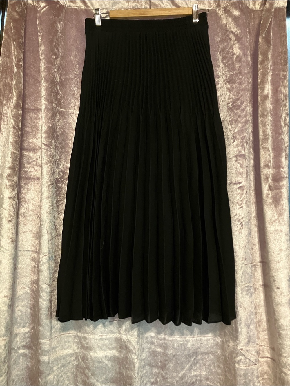 Max Studio Black Pleated Midi Skirt